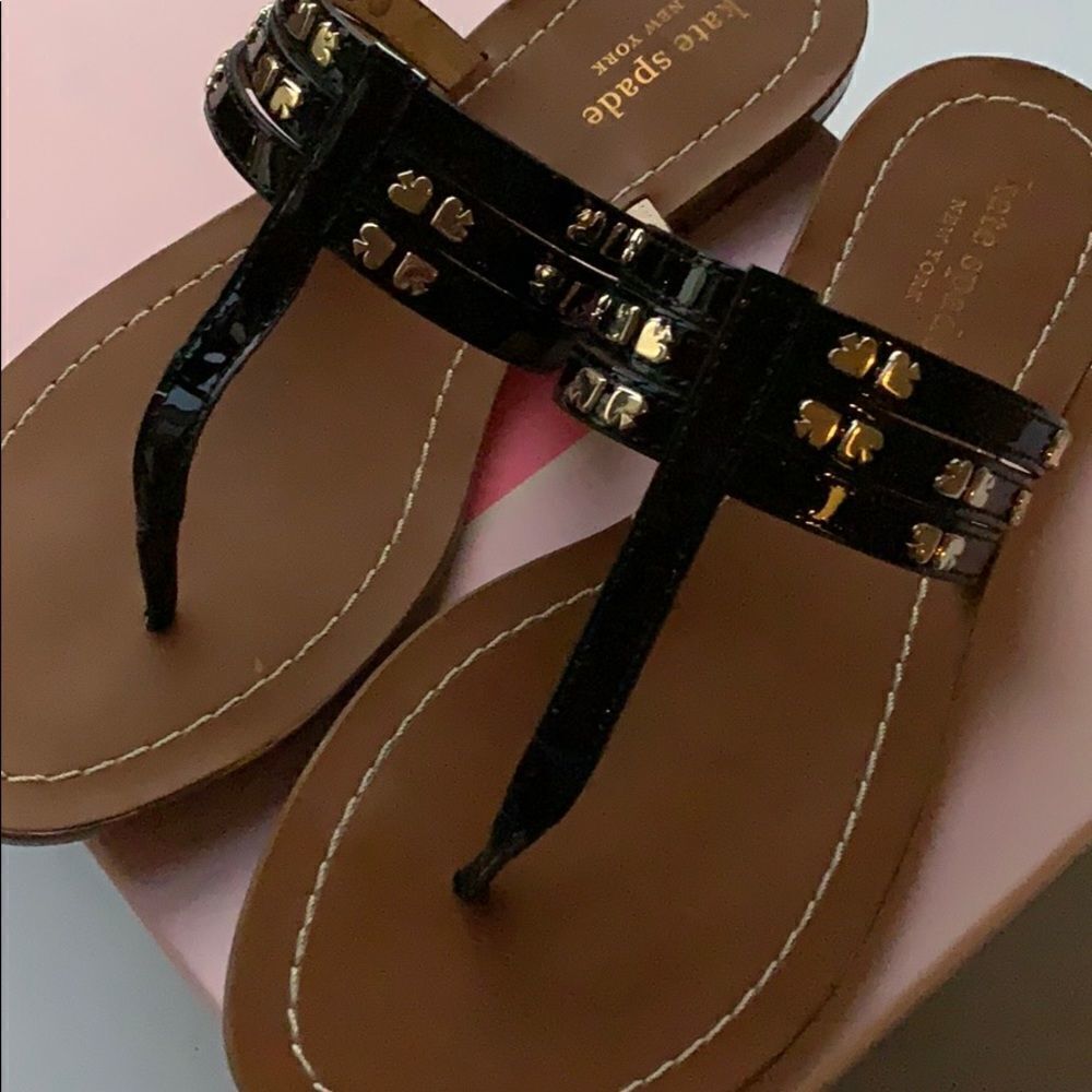 KATE SPADE CAROL PATENT SANDALS